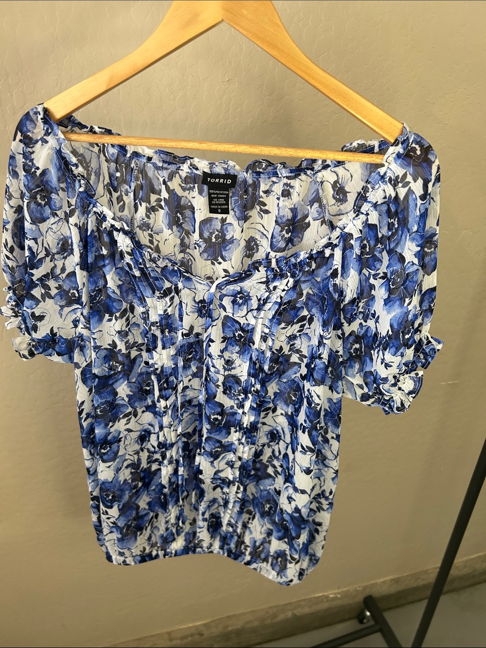 Torrid Size 0 Blue Peasant Top Lightweight Blouse